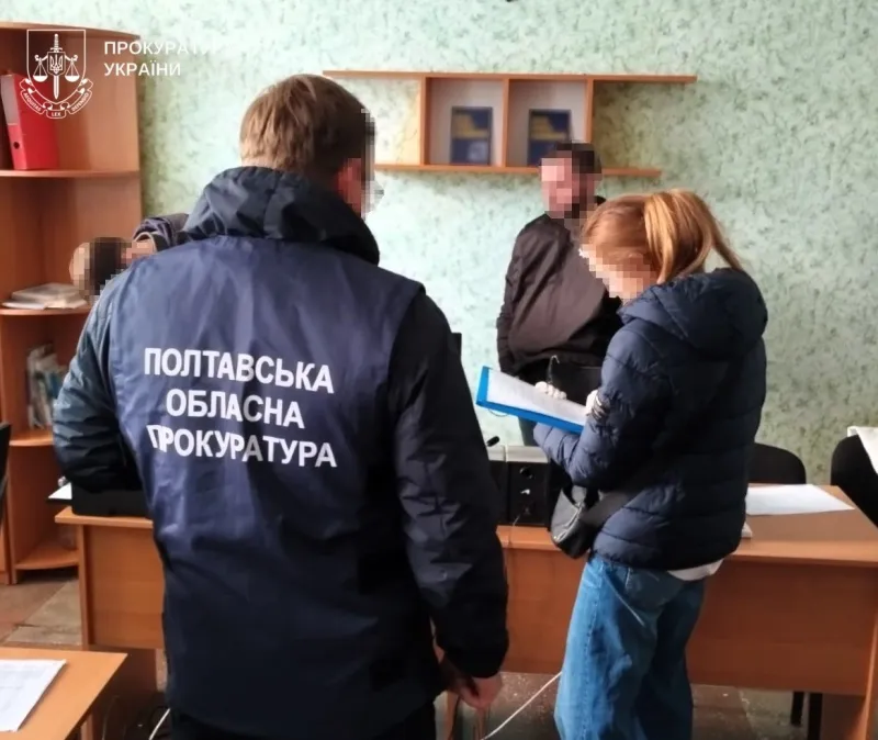 На Полтавщині затримали лікаря та його спільника, які "продавали інвалідність" за 2,5 тисячі доларів 