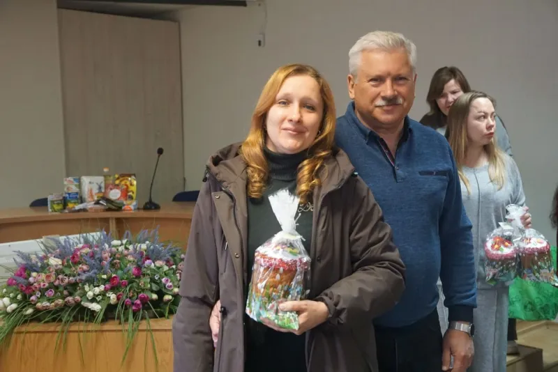 У Лубнах понад 50 родин отримали "Великодні кошики"