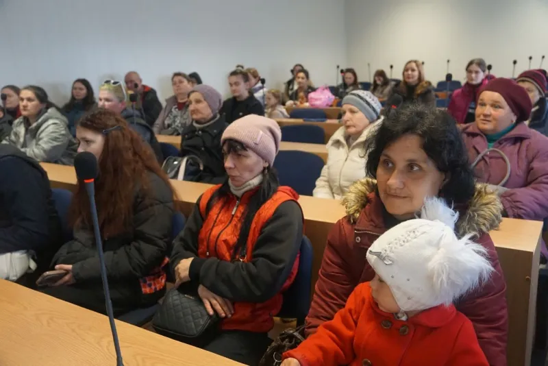 У Лубнах понад 50 родин отримали "Великодні кошики"