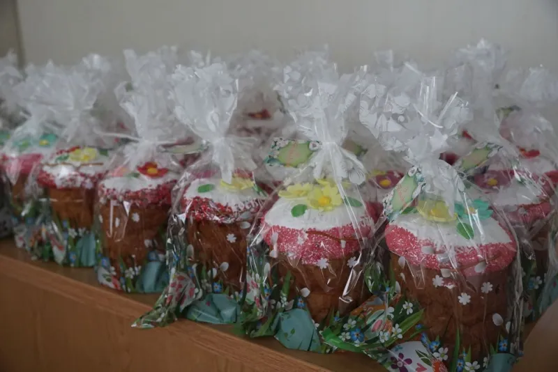 У Лубнах понад 50 родин отримали "Великодні кошики"