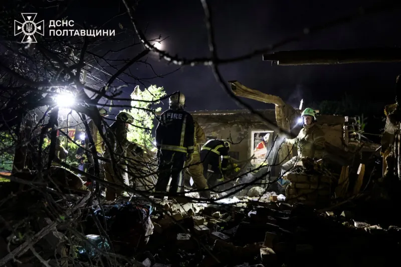 Ворожий удар по Полтавській громаді: 82-річну жінку врятували з-під руїн