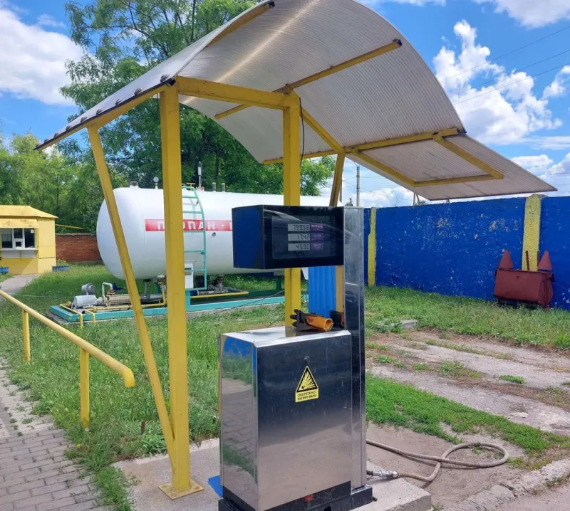 На Полтавщині податківці виявили підпільний газовий заправний пункт