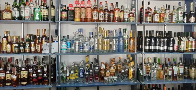 На Полтавщині викрили нелегальний продаж алкоголю: підприємця оштрафували на понад 100 тисяч