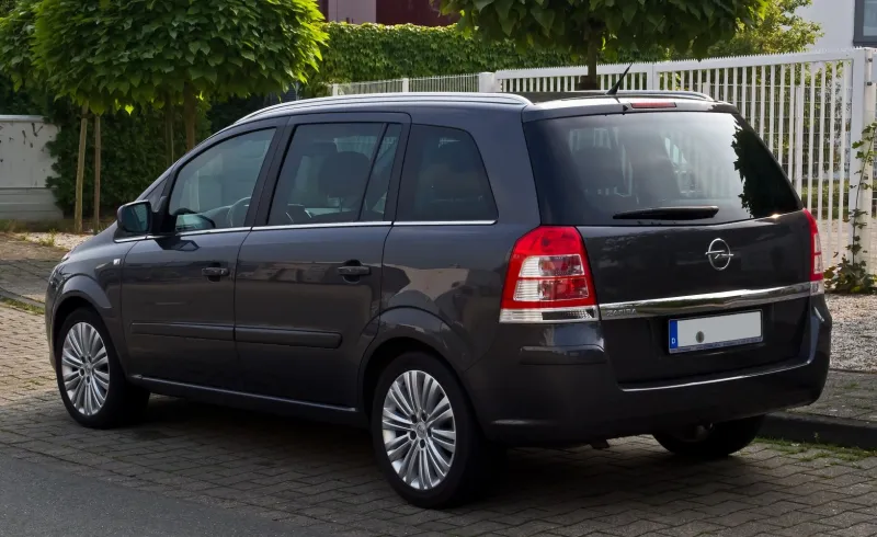 У Лубнах Управління комунального майна купує вживаний Opel Zafira