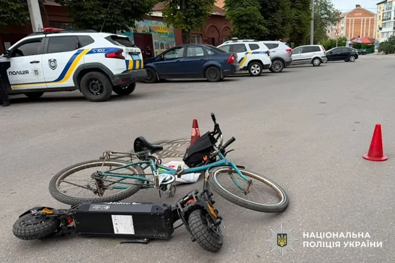 У Лубнах 12-річний хлопчик на електросамокаті зіткнувся з велосипедисткою