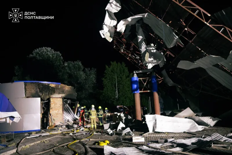 Нічна атака на Полтавщину: пошкоджено АЗС, пожежну частину та приватні будинки