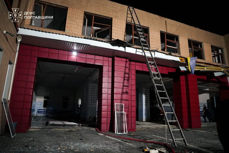 Нічна атака на Полтавщину: пошкоджено АЗС, пожежну частину та приватні будинки