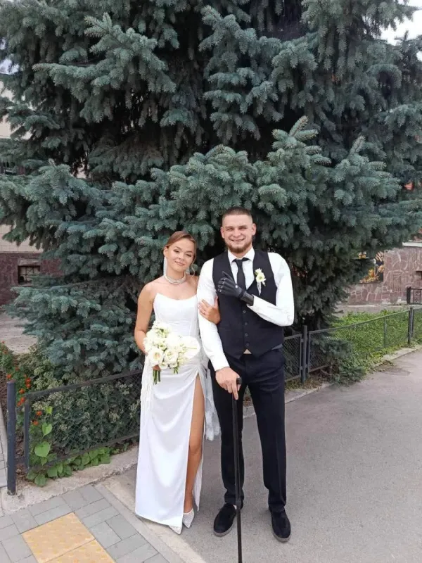 Кохання попри війну: 8 серпня у Лубнах одружилися 9 пар