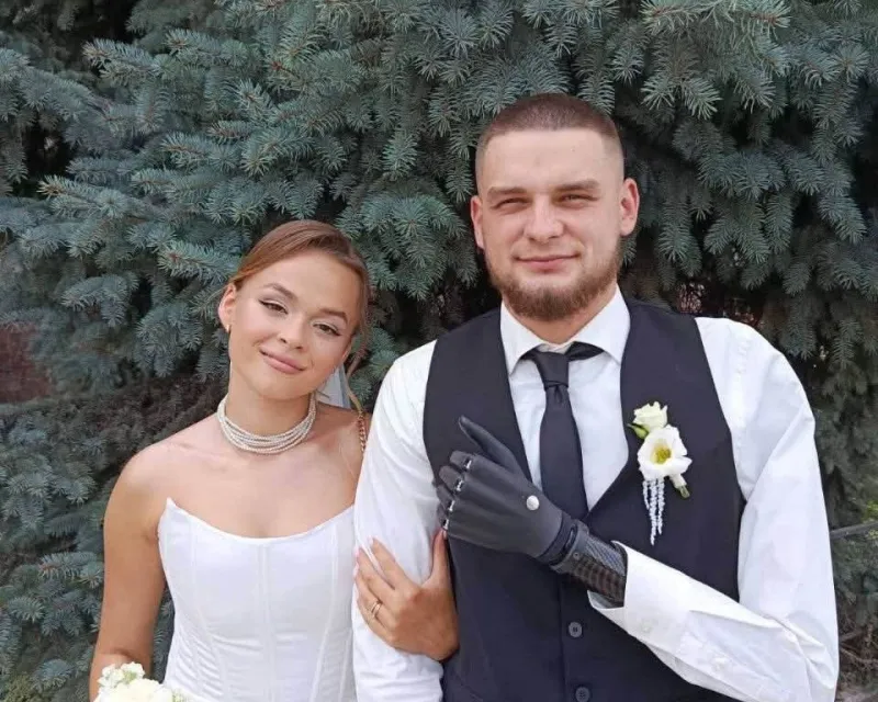 Кохання попри війну: 8 серпня у Лубнах одружилися 9 пар