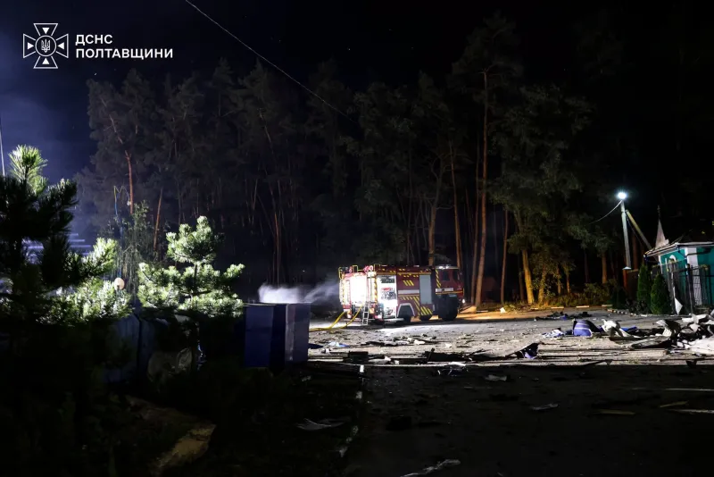 На Полтавщині після російської атаки загорілися АЗС, будинок та промисловий об'єкт