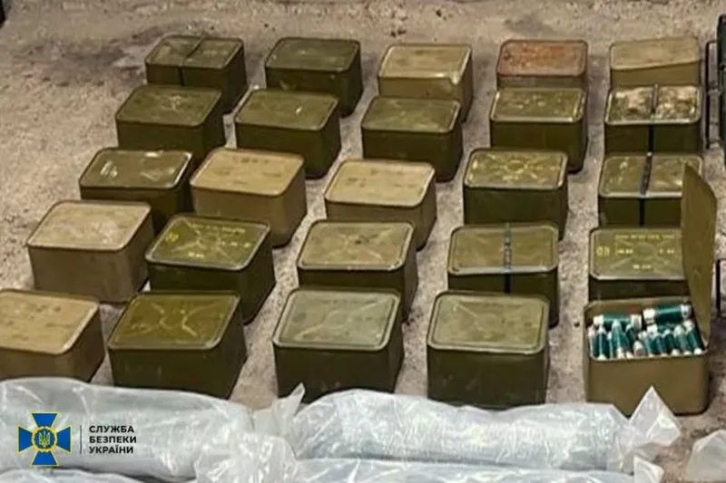 На Полтавщині затримали чоловіка з партією трофейної зброї майже на 1 млн грн