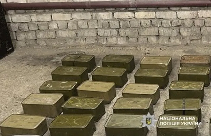 На Полтавщині затримали чоловіка з партією трофейної зброї майже на 1 млн грн