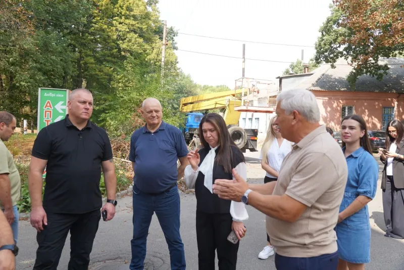 У Лубнах обговорили проблеми освіти та медицини: місто відвідав голова ОВА