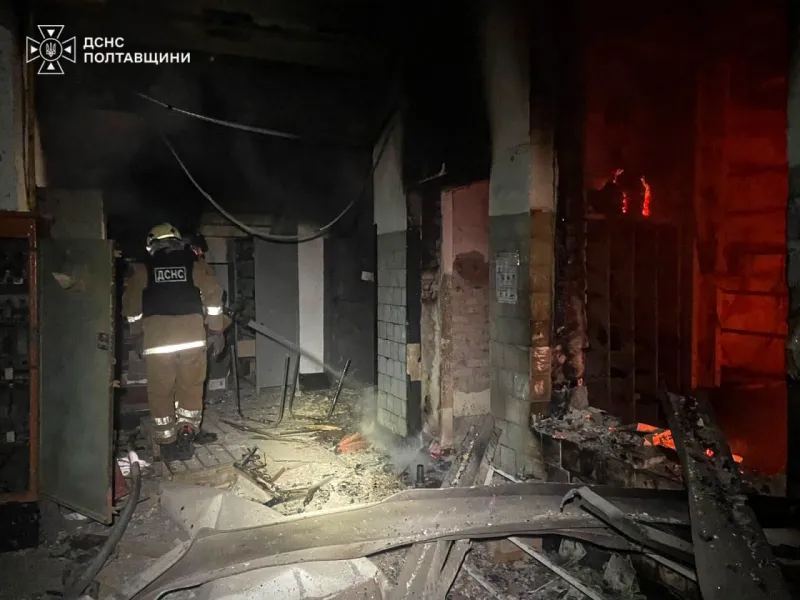 На Лубенщині ворожий дрон влучив у приватне підприємство: сталася пожежа