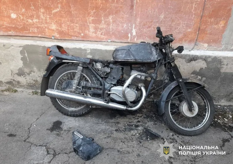 У Лубнах затримали чоловіка, якого підозрюють у підпалі мотоцикла