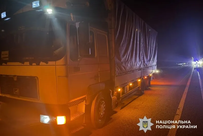 На Лубенщині вантажівка на смерть збила пішохода