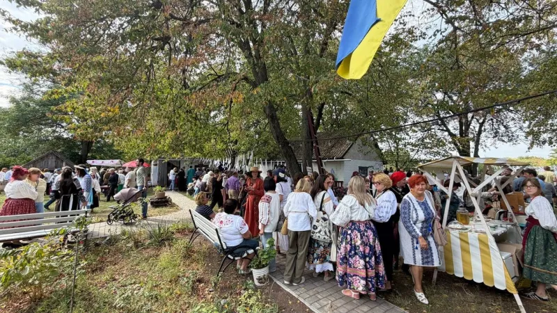 На Хорольщині проходить етнофестиваль "Під дідовими липами"