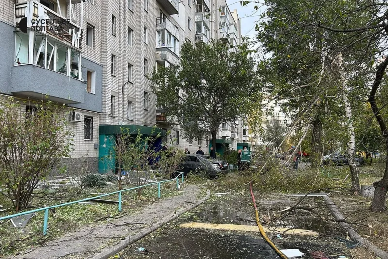 У Кременчуці БпЛА влучив у житловий будинок: троє людей загинуло. Доповнено